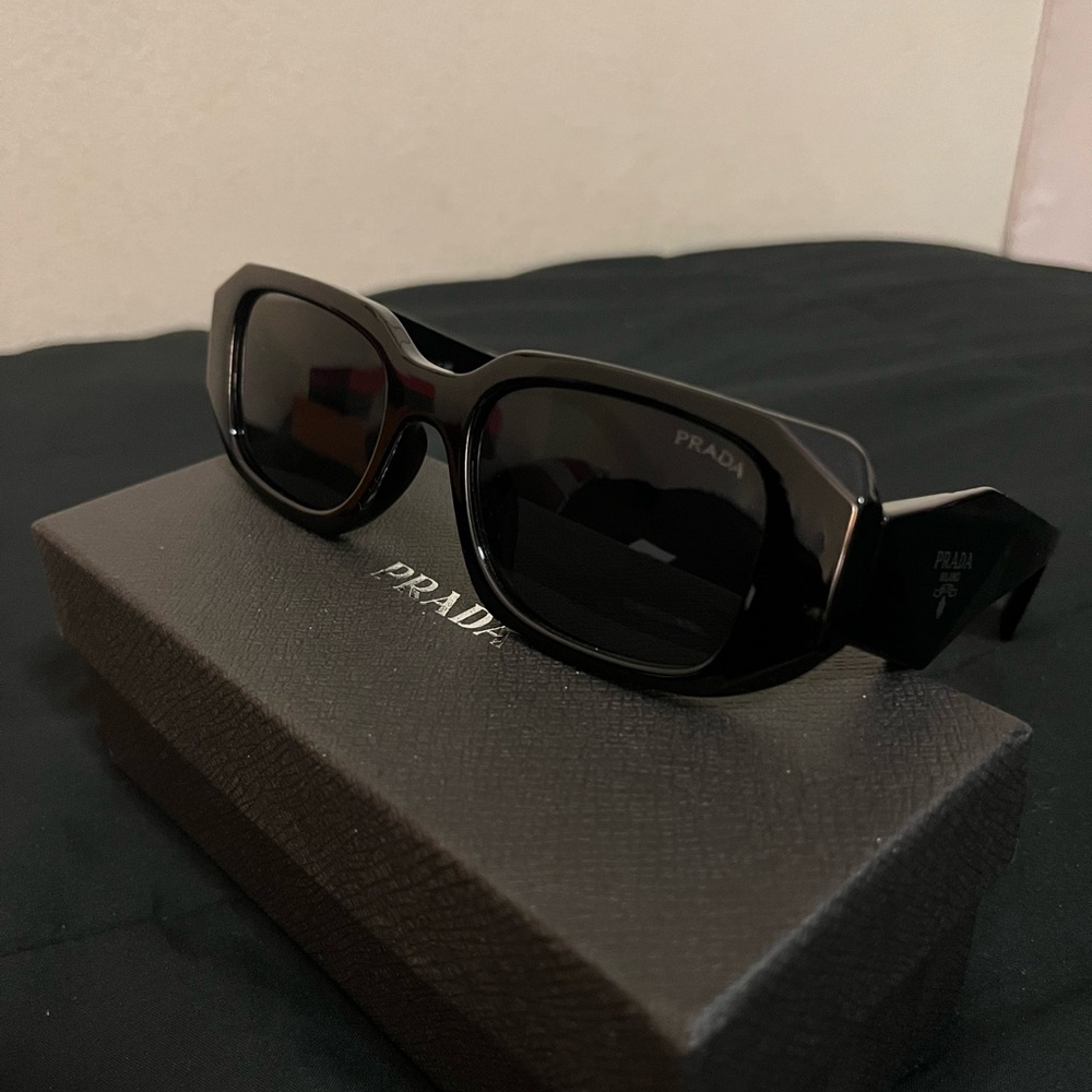 Prada Sunglasses Unisex